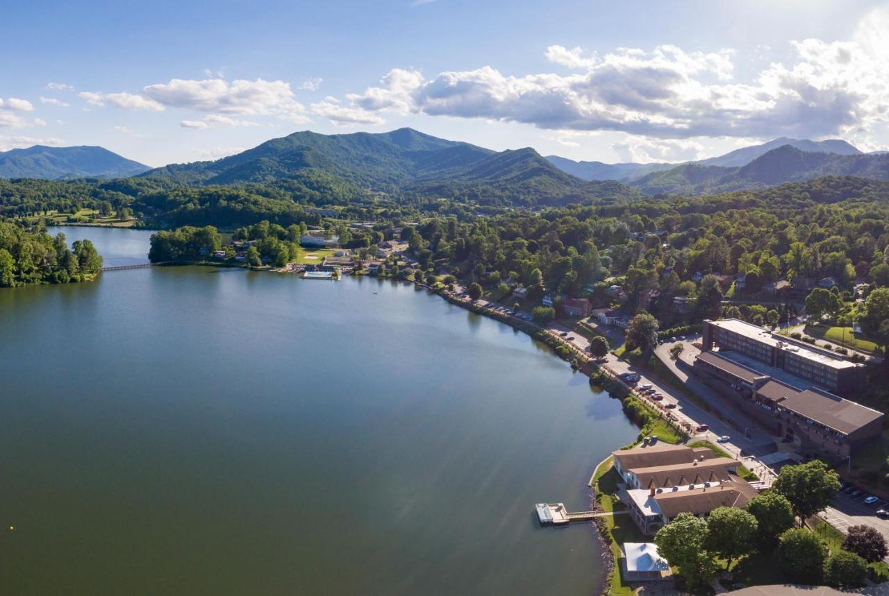 The Terrace Hotel At Lake Junaluska Екстериор снимка